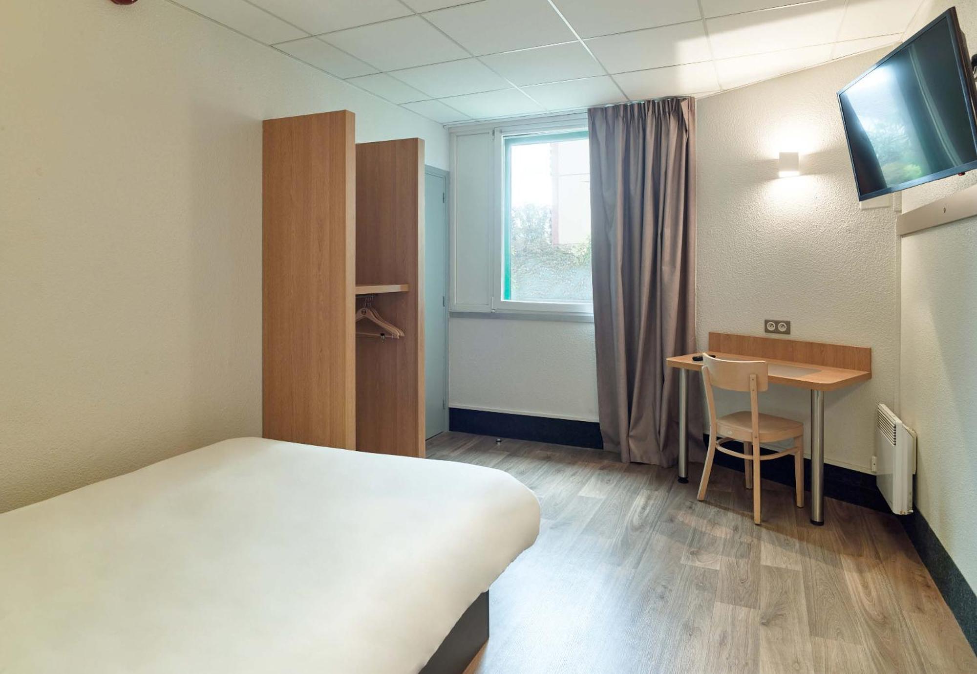 B&B Hotel Orly Rungis Aeroport 2 Etoiles Ngoại thất bức ảnh